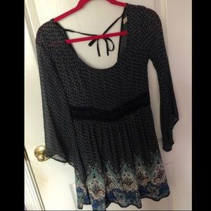 Flowy patterned dress